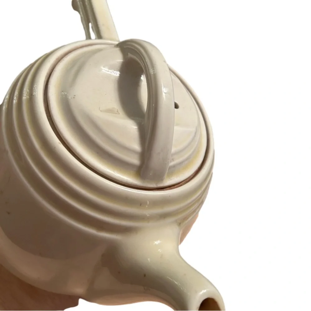 Drip o Lator flamingo teapot kettle.